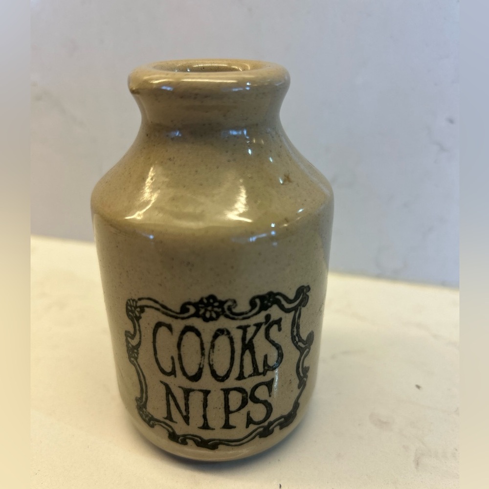 Vintage Cooks Nips Ceramic Stoneware Jar